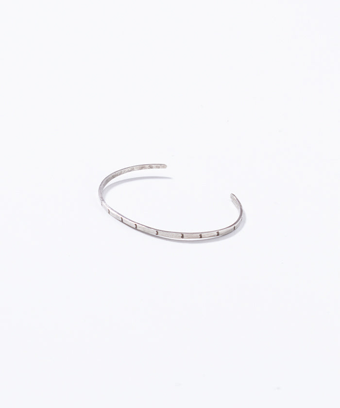 VINTAGE NAVAJO SILVER NARROW CUFF BRACELET - 1