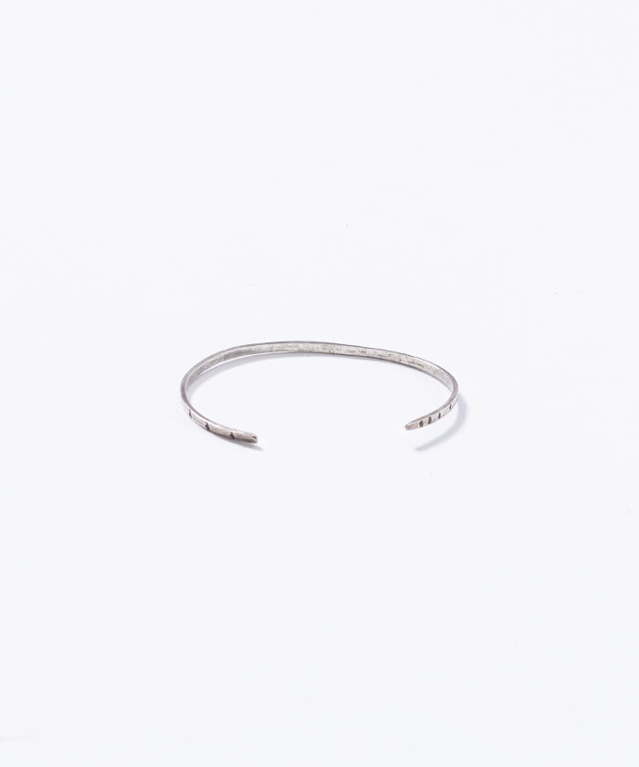 VINTAGE NAVAJO SILVER NARROW CUFF BRACELET - 1