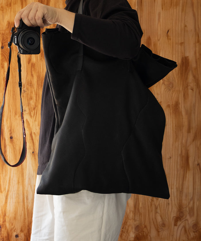 PRIMITIVE TOTE BAG DEER - BLACK