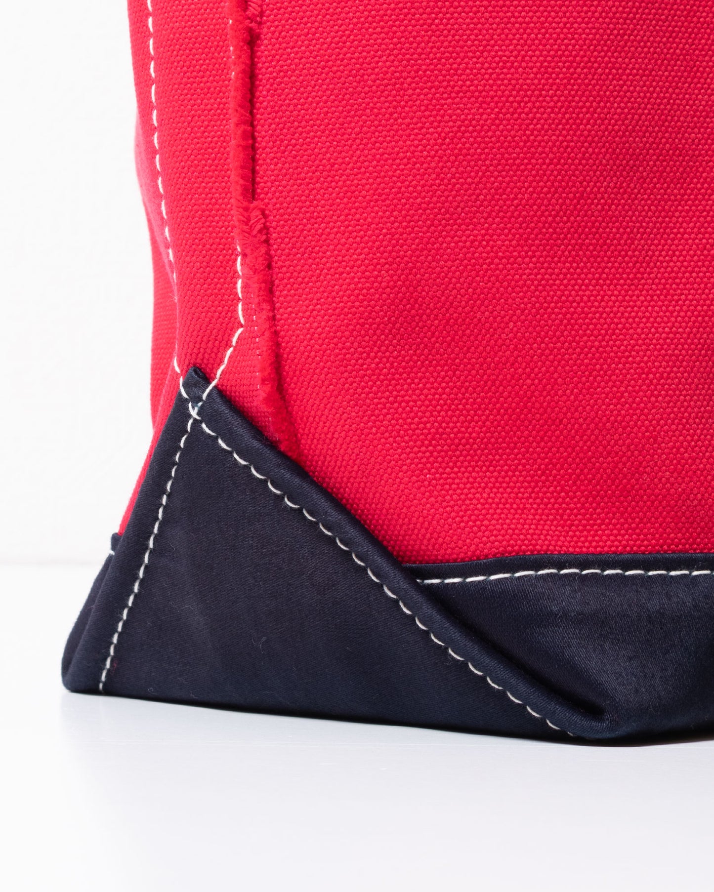 OUTIL ウティ SAC THURY M RED INDIGO トートバッグ 三角マチ ディテール