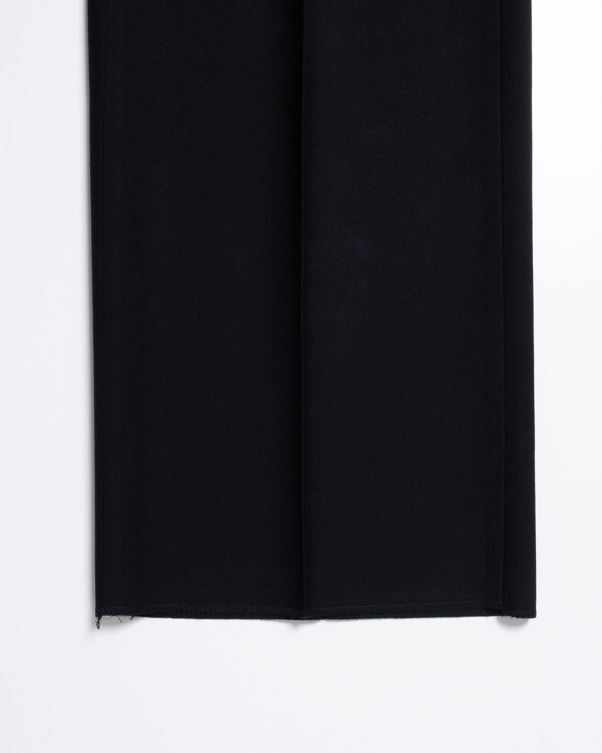NEAT THE GABARDINE WIDE BLACK 裾・シルエットアップ