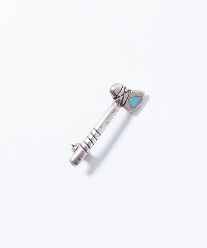 VINTAGE NAVAJO HAMMER SHAPED SILVER PIN