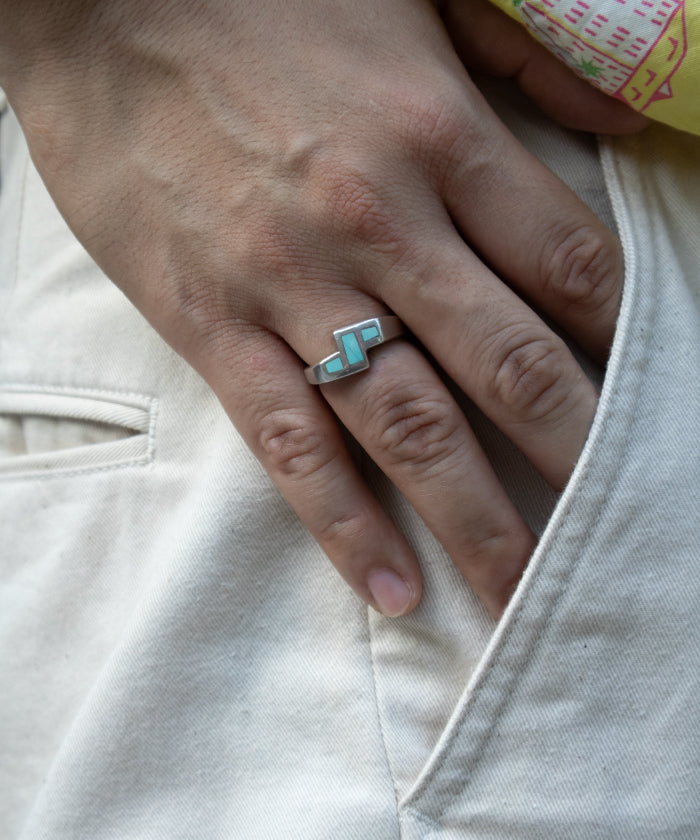 VINTAGE ZUNI TURQUOISE INLAY SILVER RING - 1