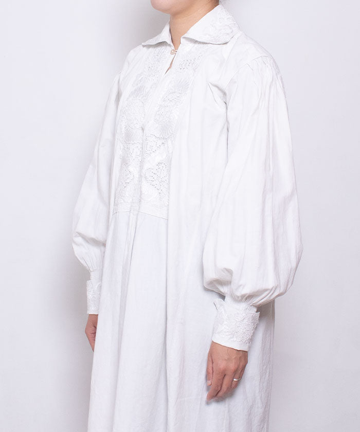 ANTIQUE ROMANIAN COTTON DRESS - A'r139 Kamakura