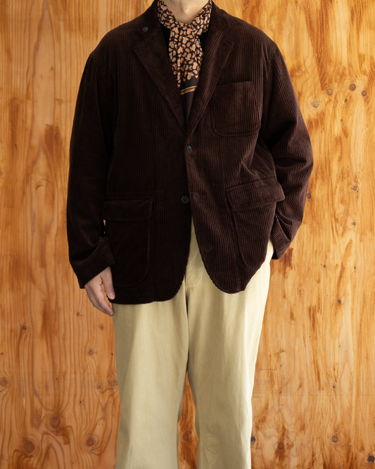 ENGINEERED GARMENTS | 温かみのある太畝コーデュロイが目を惹く定番“LOITER JACKET”