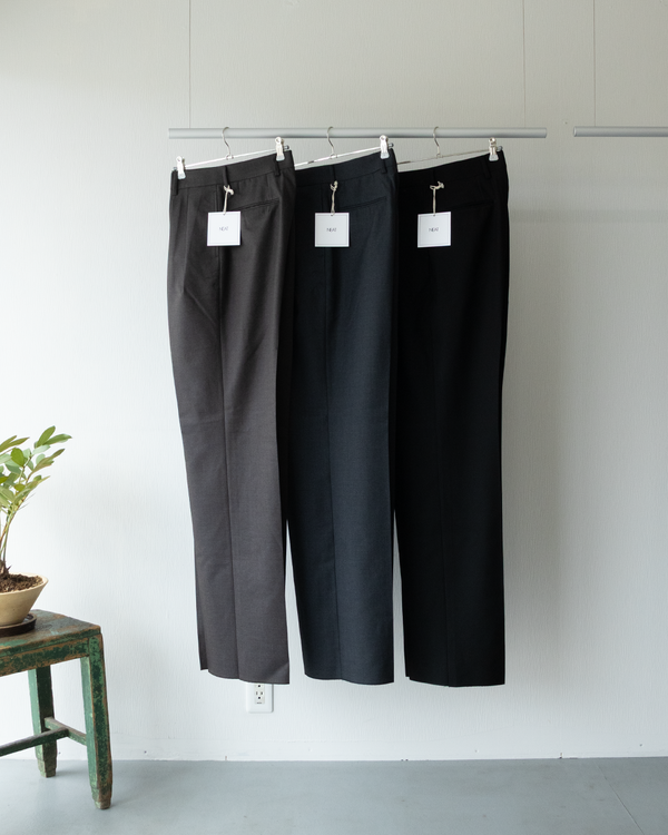 NEAT | 豊かな生地感と美しいラインが魅力の“THE GABARDINE WIDE”