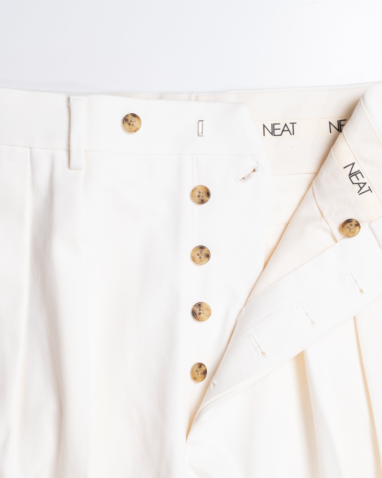 【NEAT】11.5OZ NATURAL SLUB DENIM WIDE - WHITE / ニート 11.5オンス ナチュラル スラブ デニム ワイド ホワイト2026AW 2026秋冬 正規取扱店 神奈川 鎌倉 ARZACH KAMAKURA オンラインショップ 通販