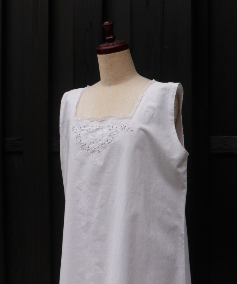 FRENCH ANTIQUE COTTON SLEEVELESS NIGHTDRESS - A'r139 Kamakura