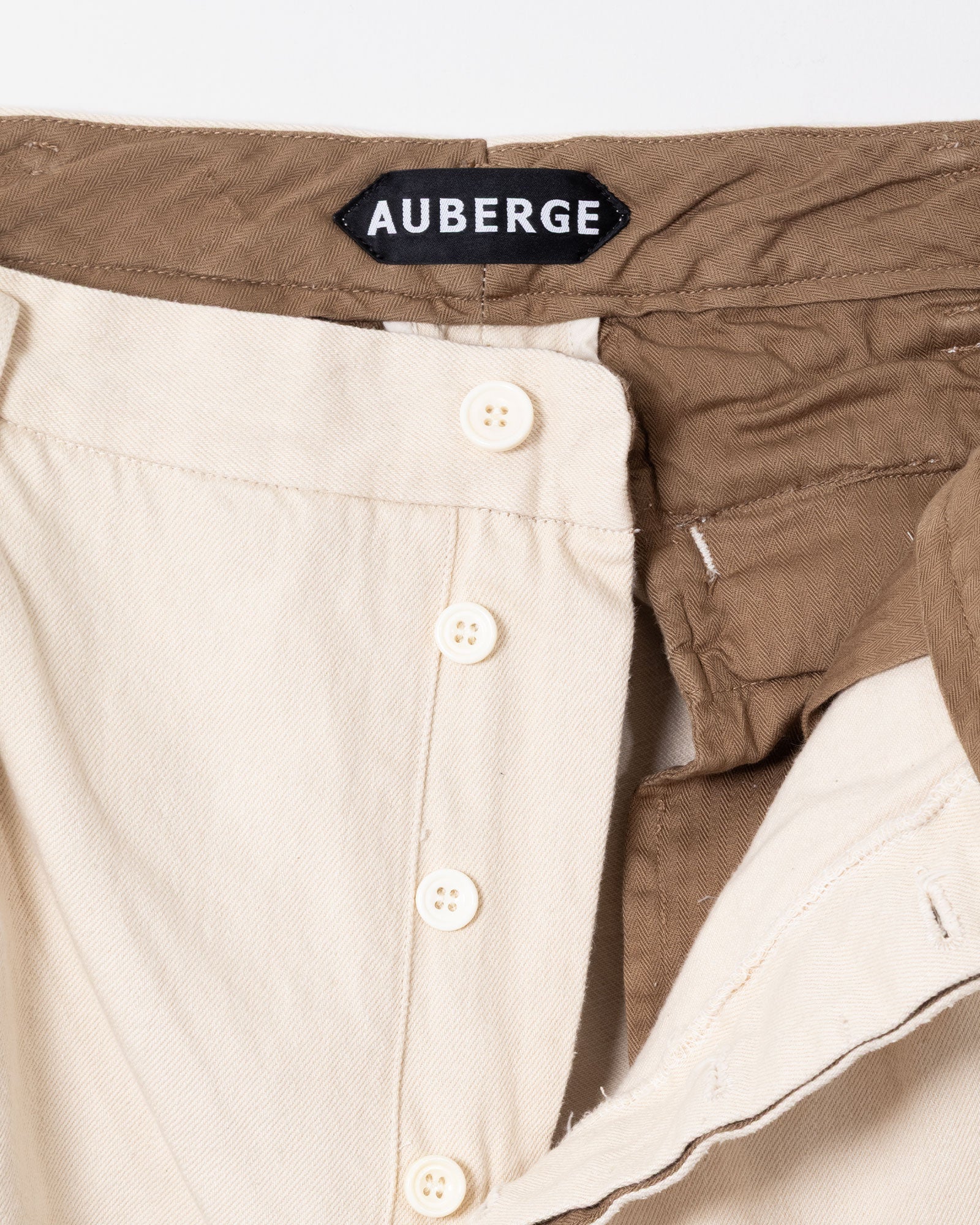 AUBERGE BEZIERS 腰回り ウエスト ディテール