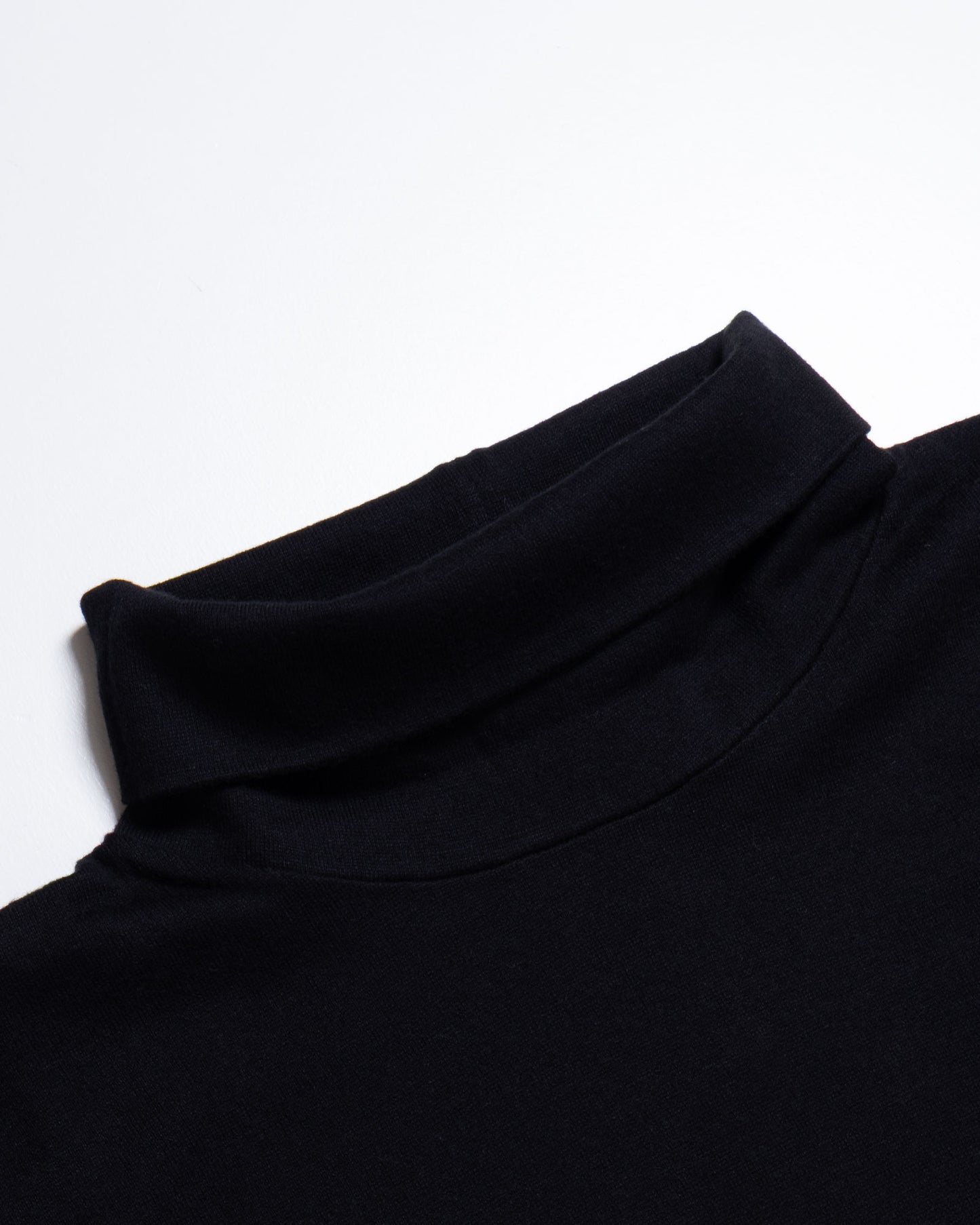 【HERILL】COTTONCASHMERE TURTLENECKS - BLACK | ヘリル コットンカシミヤ タートルネック カットソー 2026aw 2026秋冬 正規取扱店 神奈川 鎌倉 ARZACH KAMAKURA オンラインショップ 通販