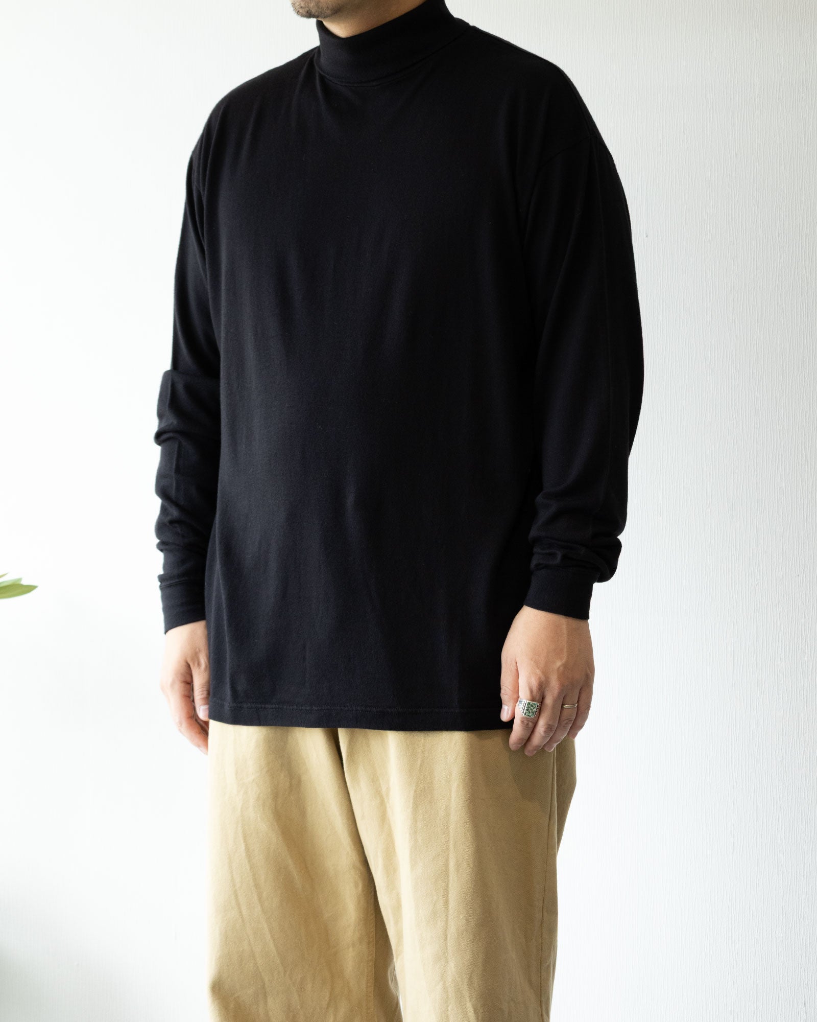 【HERILL】COTTONCASHMERE TURTLENECKS - BLACK | ヘリル コットンカシミヤ タートルネック カットソー 2026aw 2026秋冬 正規取扱店 神奈川 鎌倉 ARZACH KAMAKURA オンラインショップ 通販