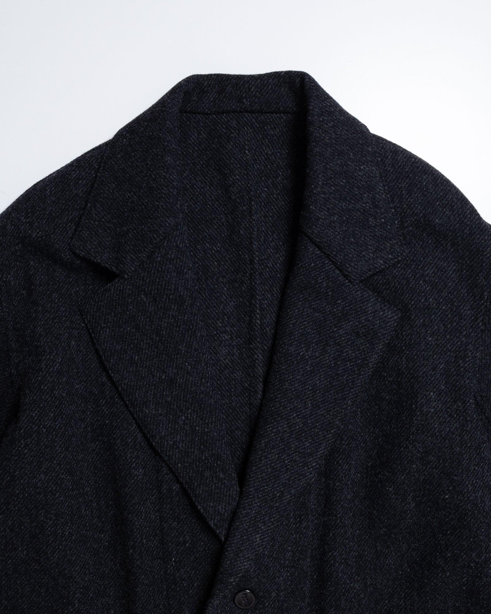 PELEMELE COVERALL JKT TWEED CHARCOAL 着用フロント