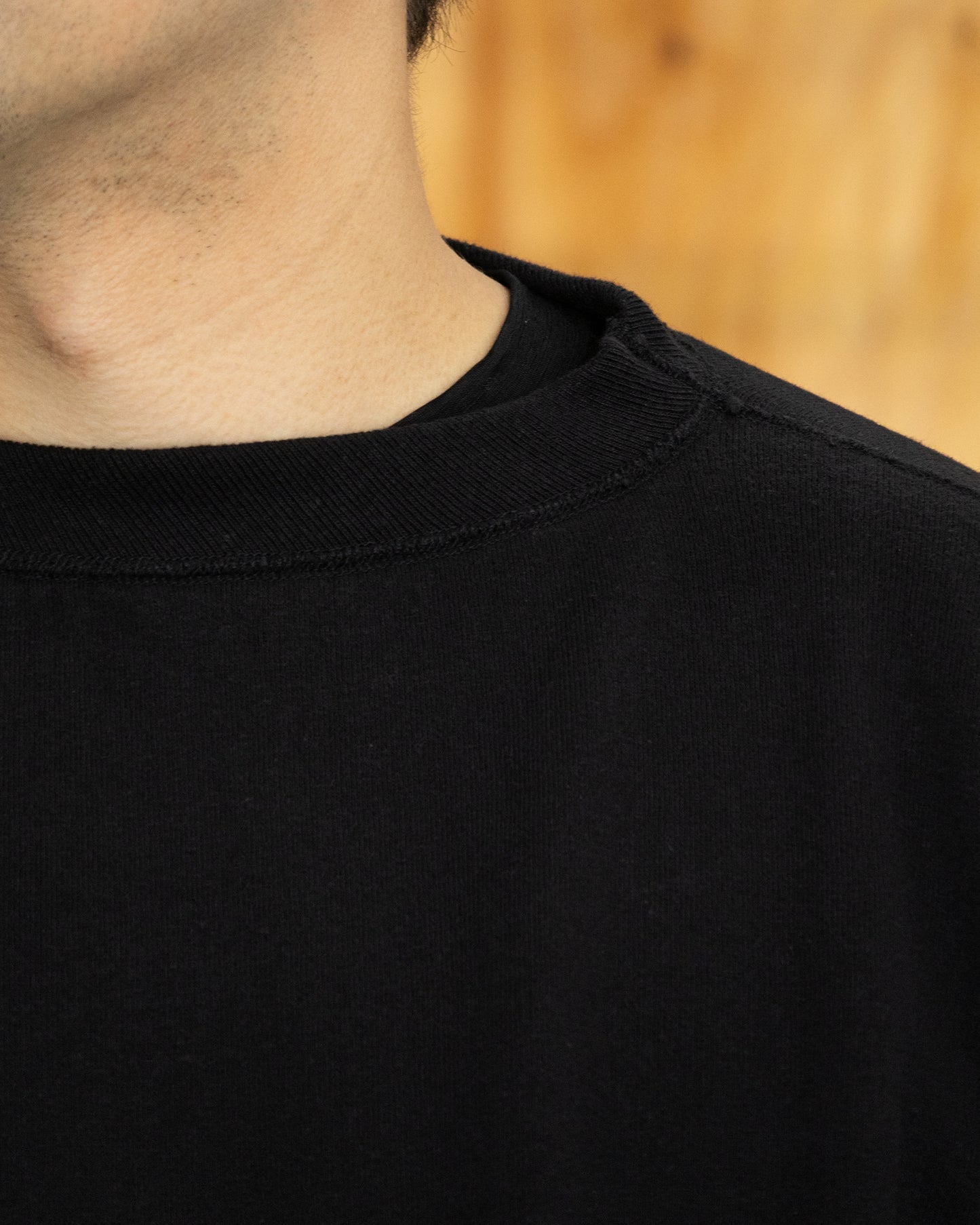CREWNECK SWEATSHIRTS - BLACK