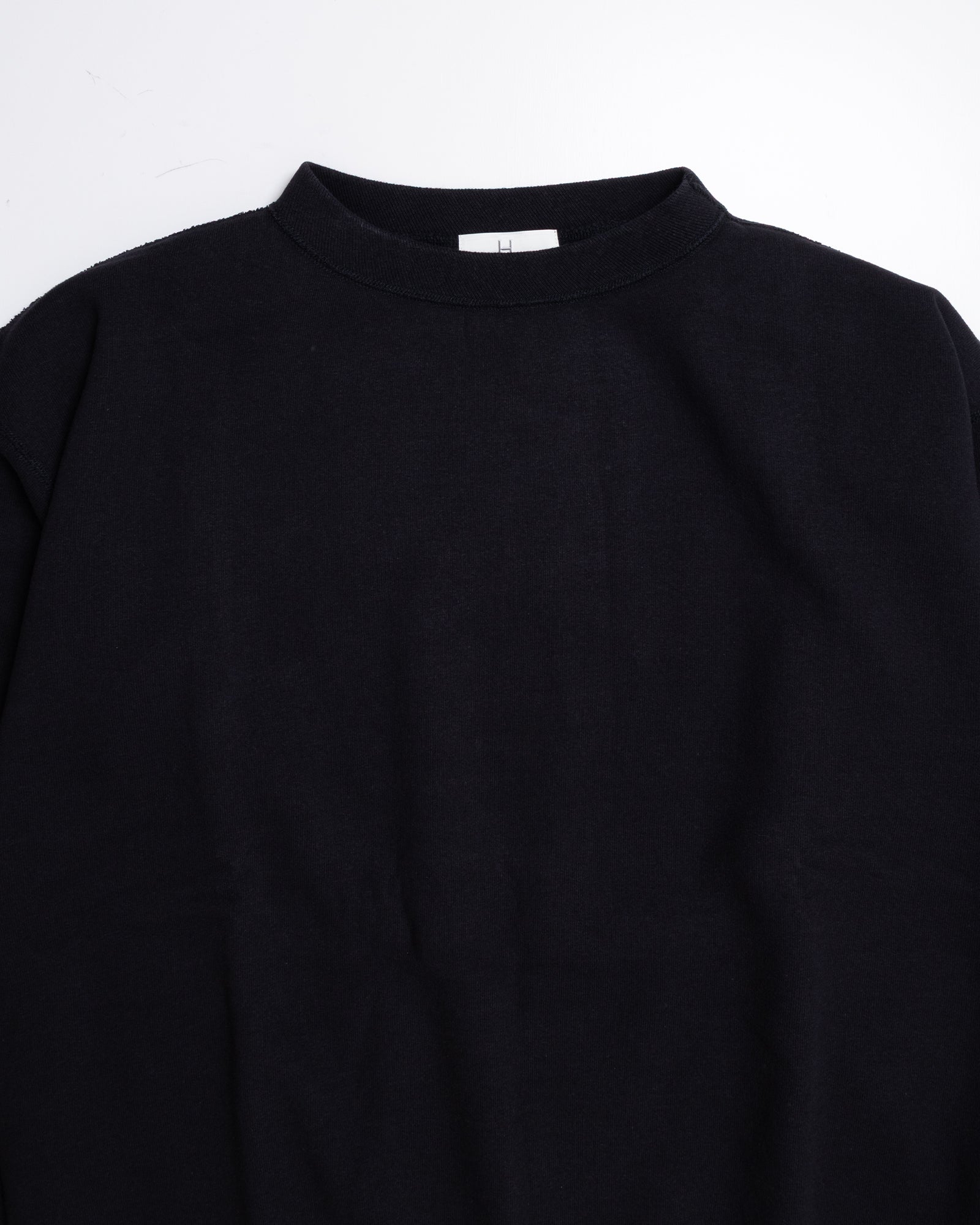 【HERILL】CREWNECK SWEATSHIRTS - BLACK / ヘリル クルーネック スウェットシャツ メンズ レディース 2026aw 2026秋冬 正規取扱店 神奈川 鎌倉 ARZACH KAMAKURA オンラインショップ 通販