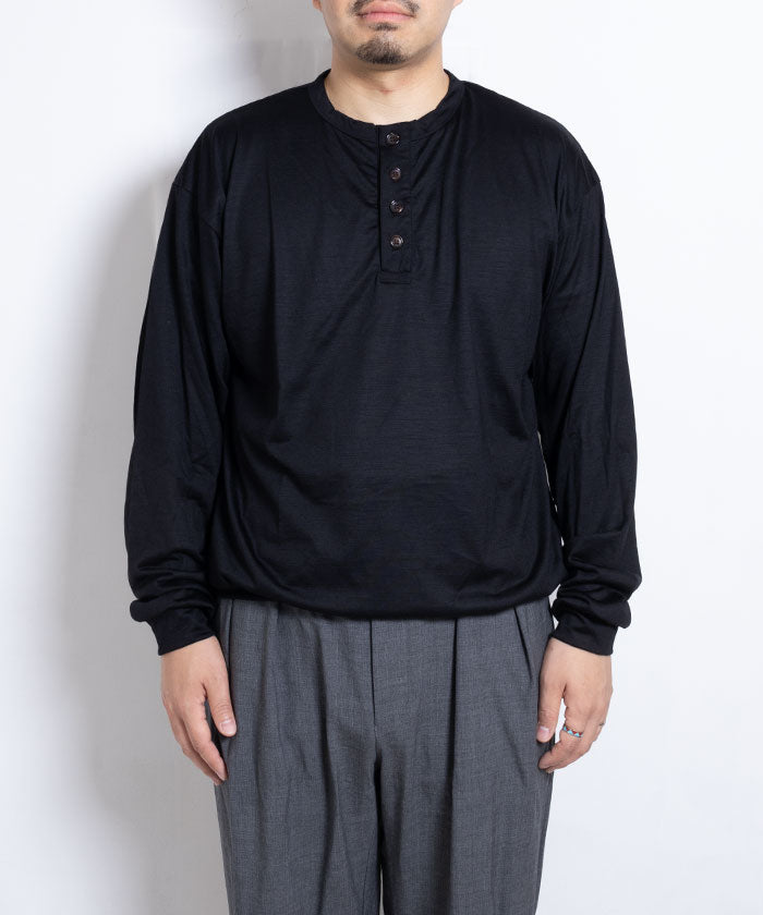 【INTÉRIM】EXTRA FINE MERINO WOOL JERSEY HENRY - BLACK / インテリム エクストラファイン メリノウール ジャージー ヘンリーネック 長袖カットソー 日本製 ロンT 正規取扱店 神奈川 鎌倉