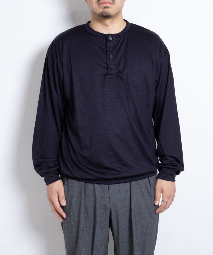 【INTÉRIM】EXTRA FINE MERINO WOOL JERSEY HENRY - D.NAVY / インテリム エクストラファイン メリノウール ジャージー ヘンリーネック 長袖カットソー ロンT 日本製 正規取扱店 通販 オンラインショップ