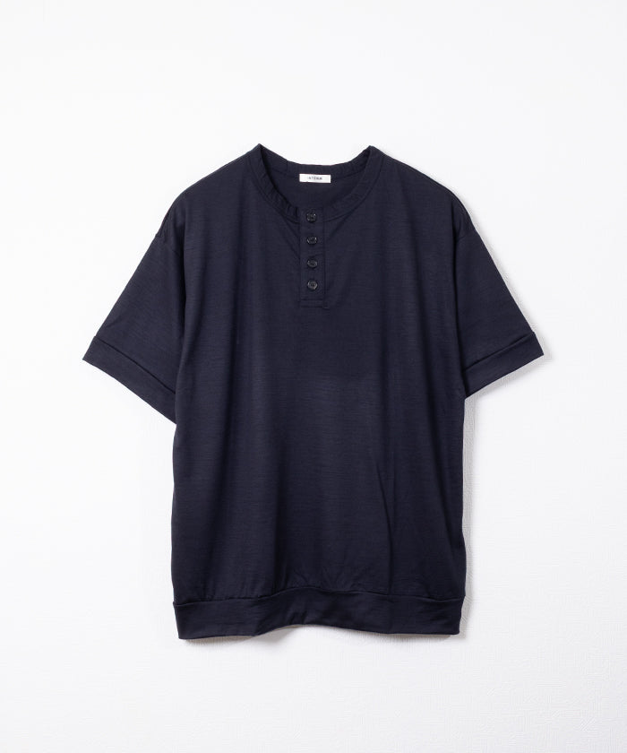 【INTÉRIM】EXTRA FINE MERINO WOOL JERSEY HENRY OVER S/S TEE - D.NAVY / インテリム エクストラ ファイン メリノウール ジャージー ヘンリー オーバー 半袖 Tシャツ 2026ss 2026春夏 正規取扱店 神奈川 鎌倉 アルザック鎌倉 オンラインショップ 通販