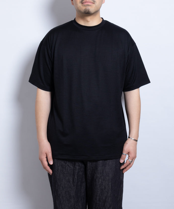 【INTÉRIM】EXTRA FINE MERINO WOOL JERSEY S/S TEE - BLACK / インテリム エクストラ ファイン メリノウール ジャージー 半袖 Tシャツ ブラック 黒 2025SS 2025春夏 正規取扱店 神奈川 鎌倉 オンラインショップ 通販