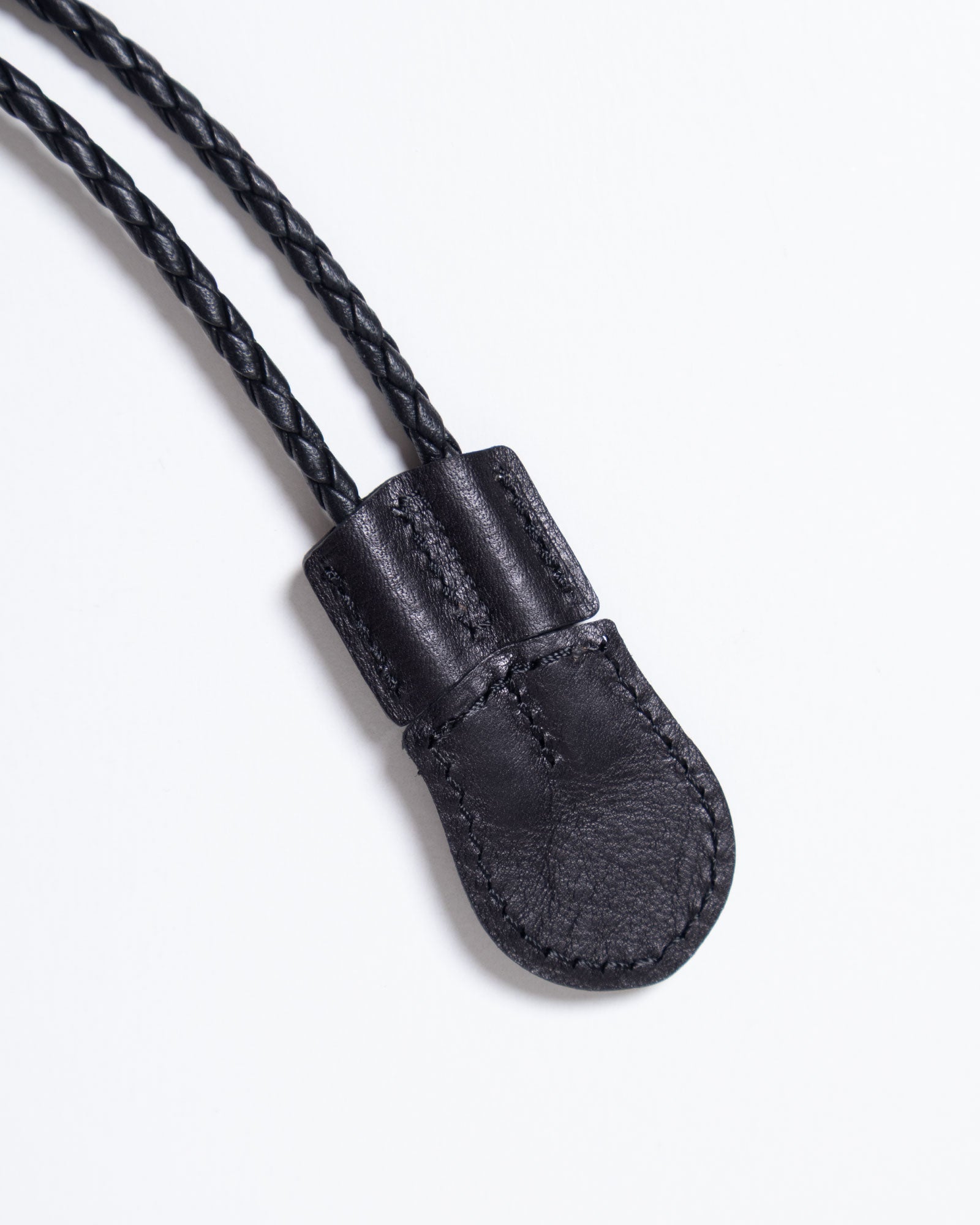 AUBERGE GLAND C D.BROWN×BLACK ネックウォレット サイズ調整