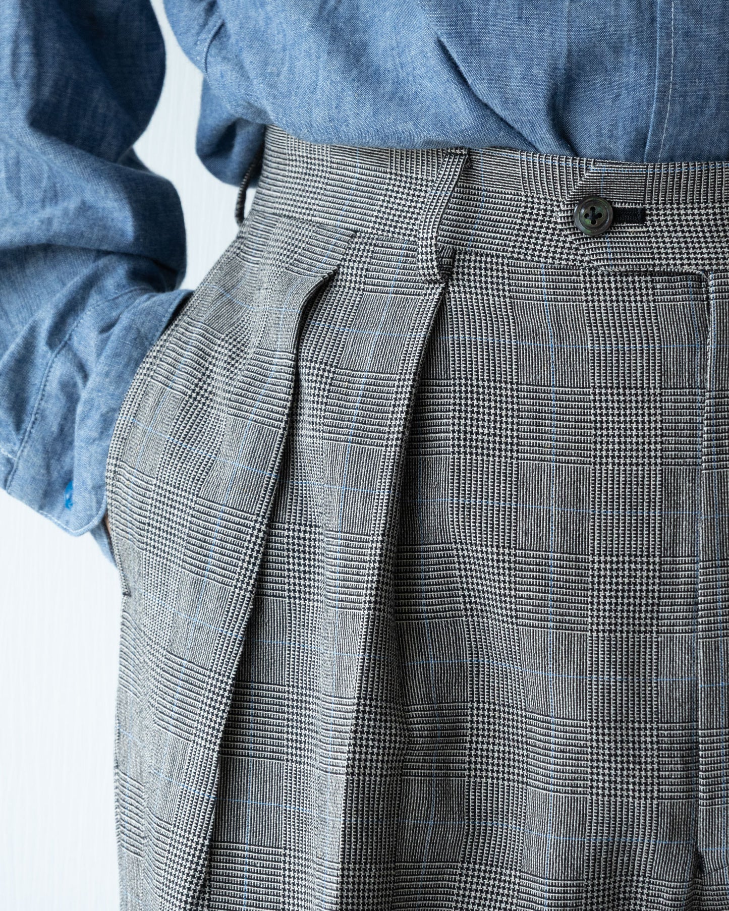 NEAT 2026AW GLEN CHECK WIDE BLACK×WHITE ワイドスラックス 着用画像 フロント ツータック