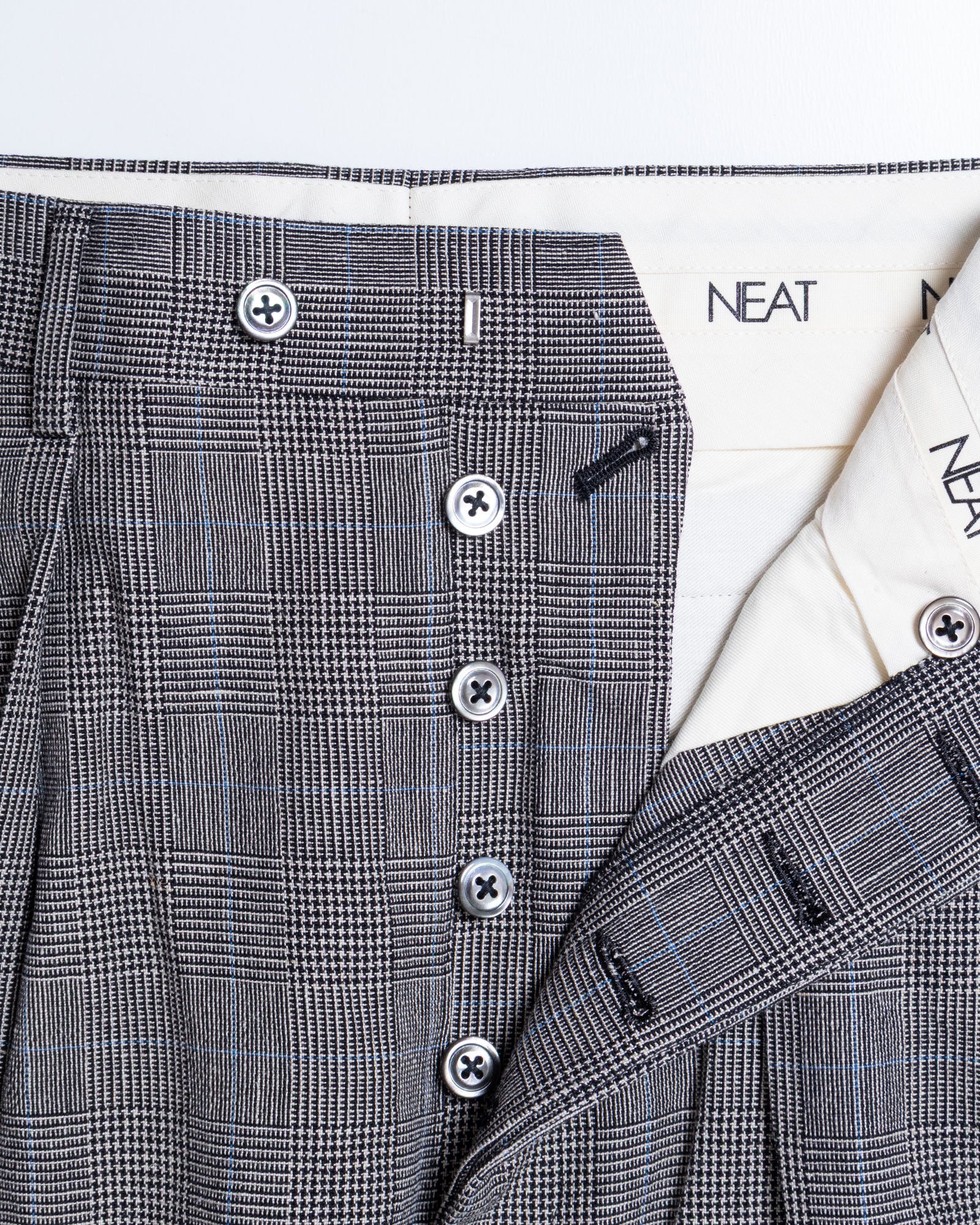 NEAT GLEN CHECK WIDE スラックス ボタンフライ ディテール