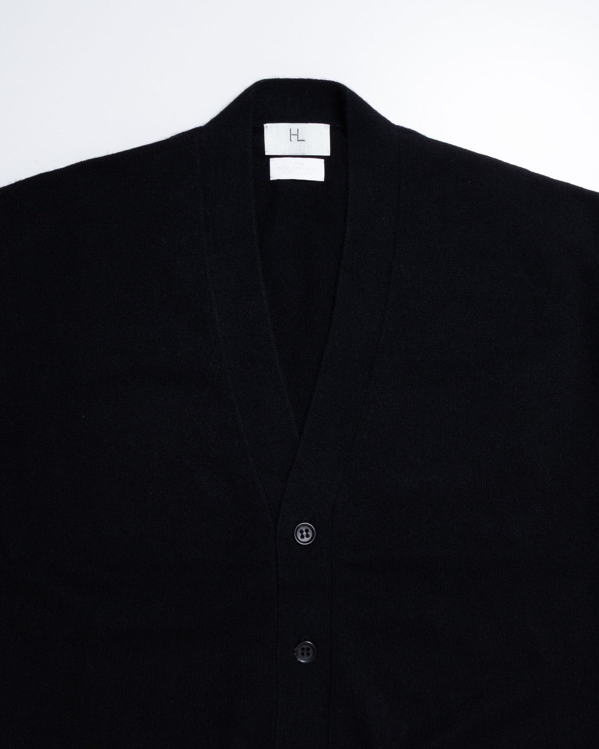 HERILL GOLDENCASH CARDIGAN BLACK カシミヤ Vネックカーディガン 平置きイメージ