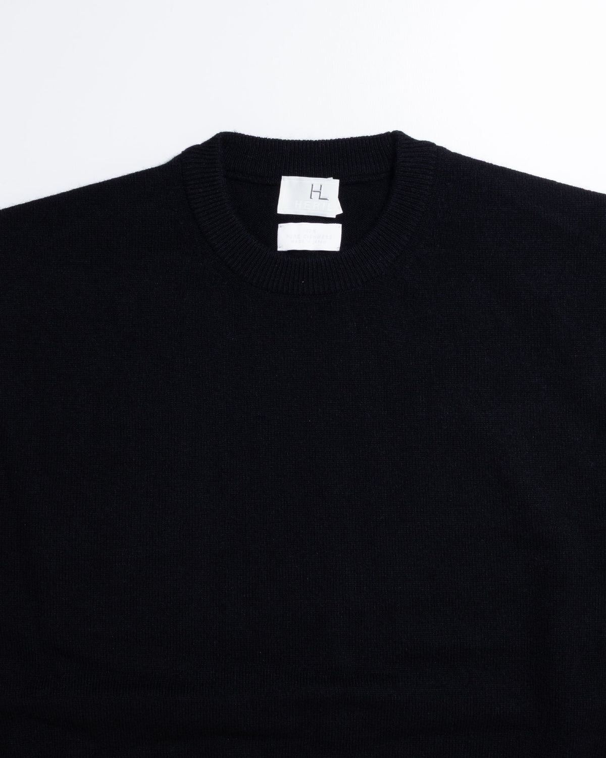 HERILL GOLDENCASH PULLOVER BLACK カシミヤ クルーネックニット 平置きイメージ