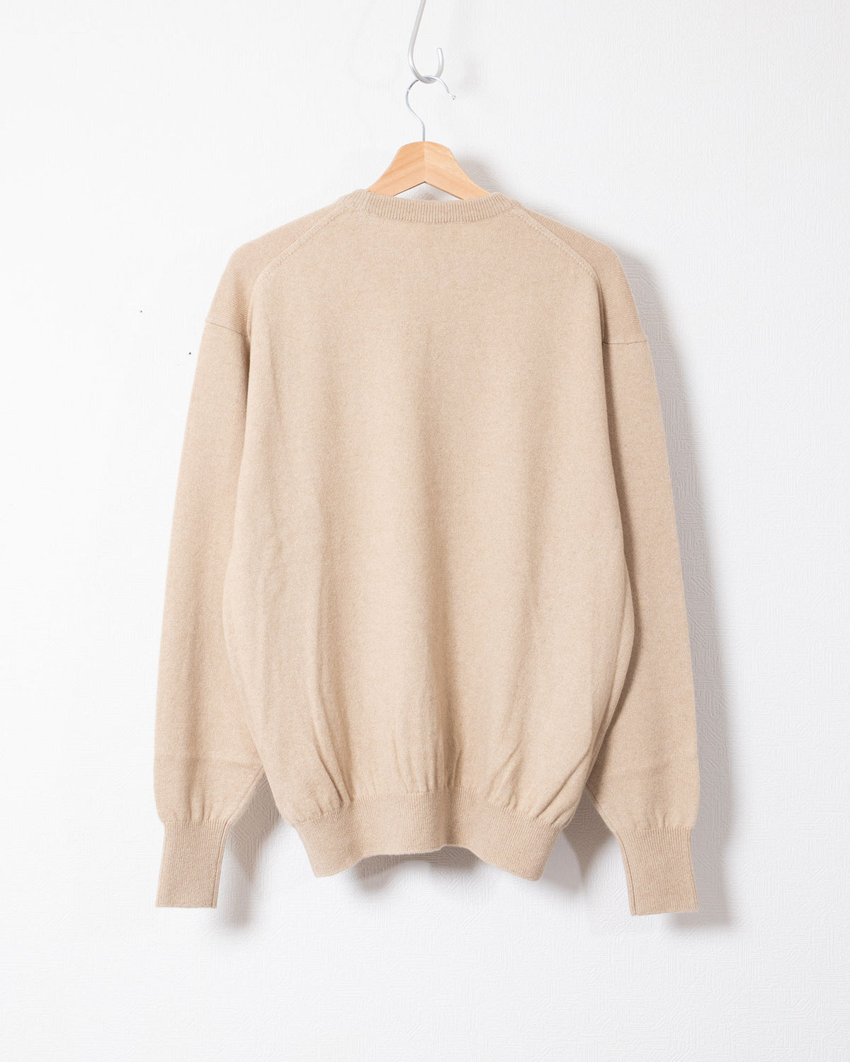 HERILL GOLDENCASH PULLOVER NATURAL カシミヤ クルーネックニット 背面全体