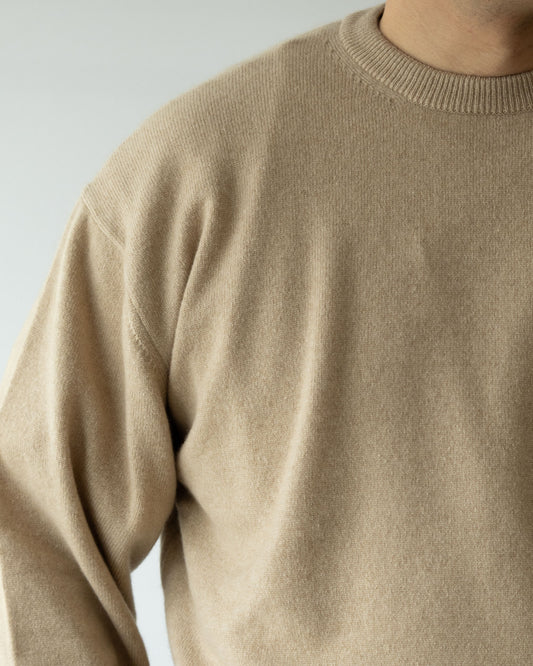 HERILL GOLDENCASH PULLOVER NATURAL カシミヤ クルーネックニット 着用イメージ正面アップ