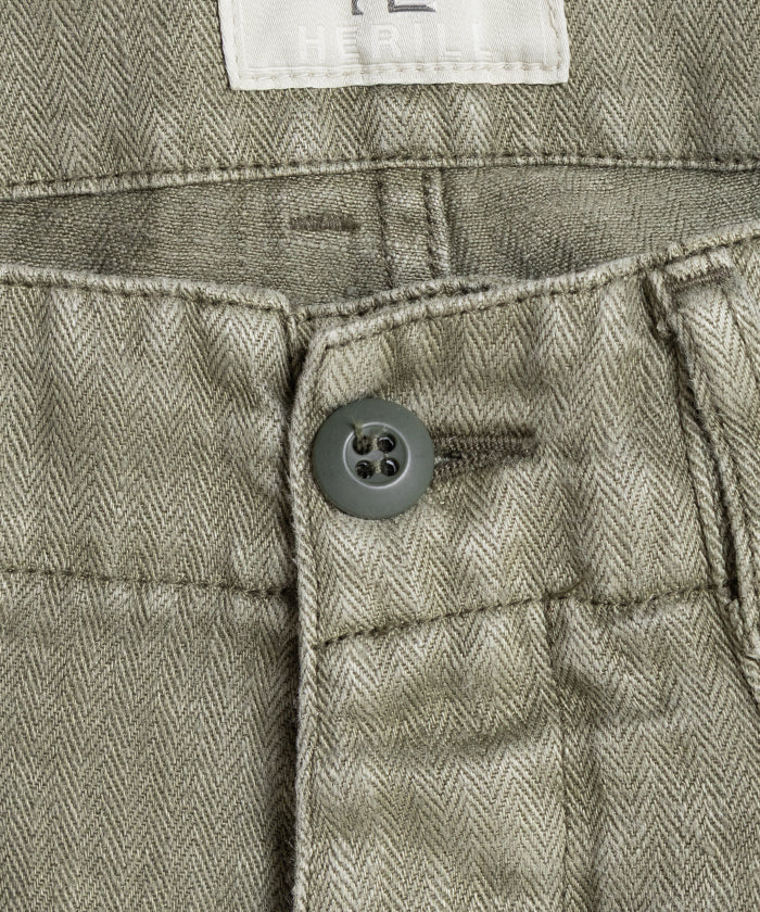 【HERILL】HBT LINEN CARGOPANTS - OLIVE DRAB / ヘリル ヘリンボーンツイル リネン カーゴパンツ 2026ss 2026春夏 正規取扱店 ‐ ARZACH KAMAKURA 神奈川 鎌倉 オンラインショップ 通販
