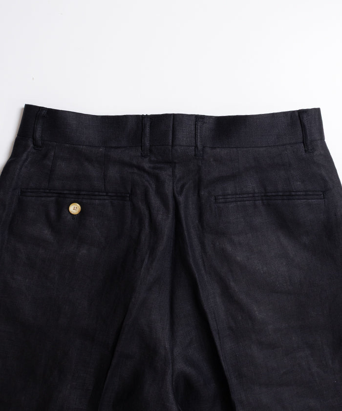 【INTÉRIM】HIGH COUNT LINEN CLOTH 2TUCK BUTTON SHORTS - BLACK / インテリム ハイカウント リネン クロス 2タック ボタン ショーツ 2026ss 2026春夏 正規取扱店 神奈川 鎌倉 ARZACH KAMAKURA オンラインショップ 通販