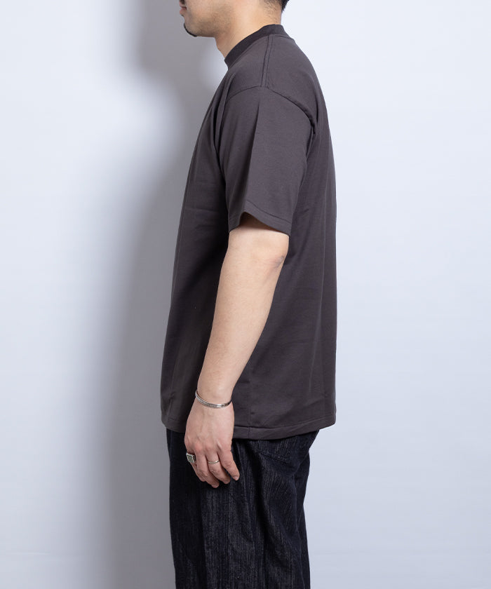 【INTÉRIM】HIGH GAUGE SUVIN JERSEY S/S TEE - SMOKE BLACK / インテリム ハイゲージ スビンコットン ジャージー 半袖 Tシャツ スモーク ブラック 2025SS 2025春夏 黒T 正規取扱店 神奈川鎌倉 オンラインショップ 通販