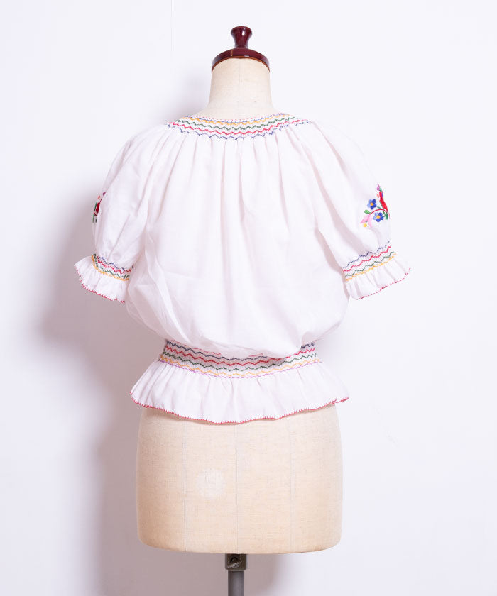 VINTAGE HUNGARIAN EMBROIDERED SHORT SLEEVE BLOUSE - 1 - A'r139 Kamakura