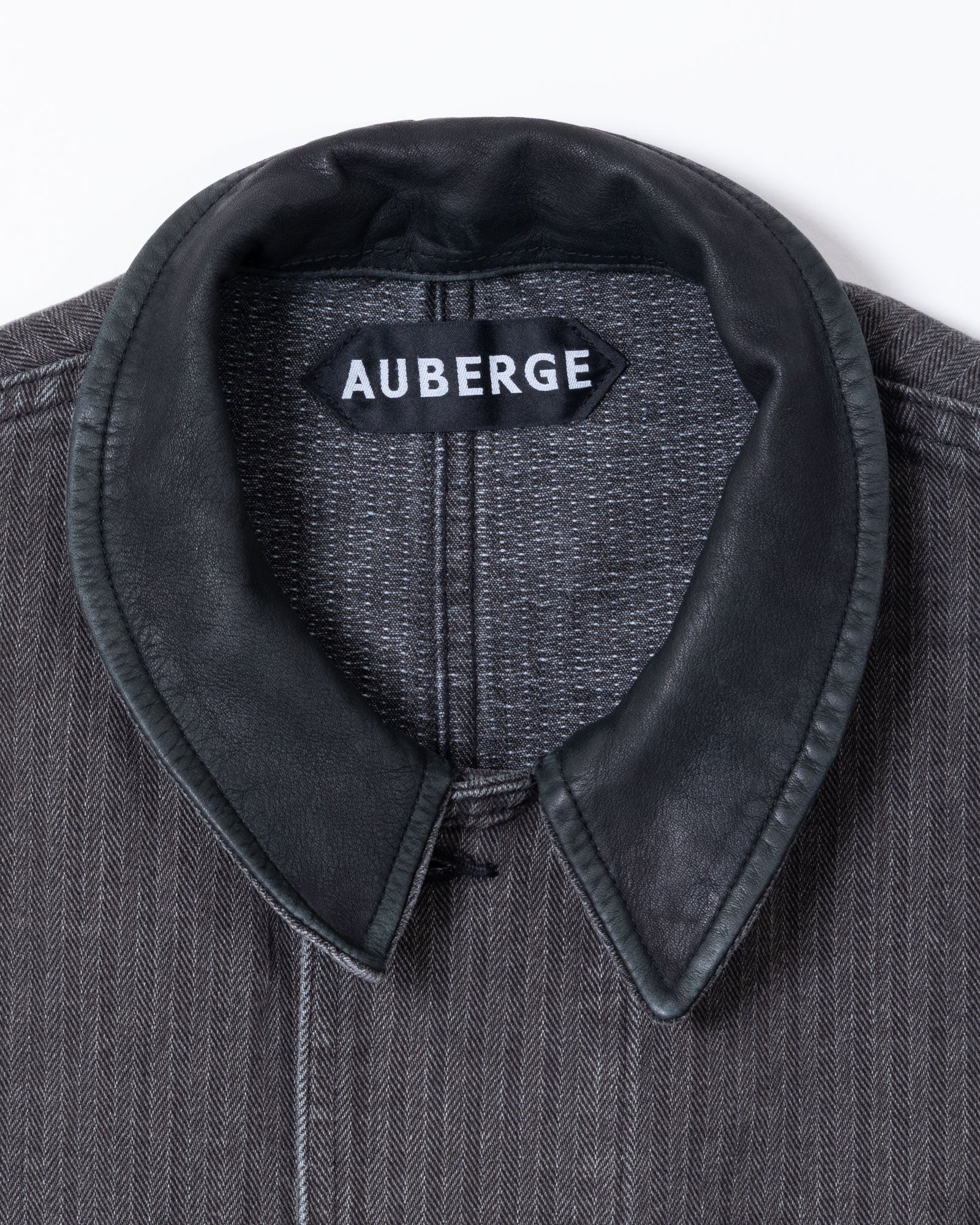AUBERGE JOSE FADED CHARCOAL 着用正面 全体スタイリング