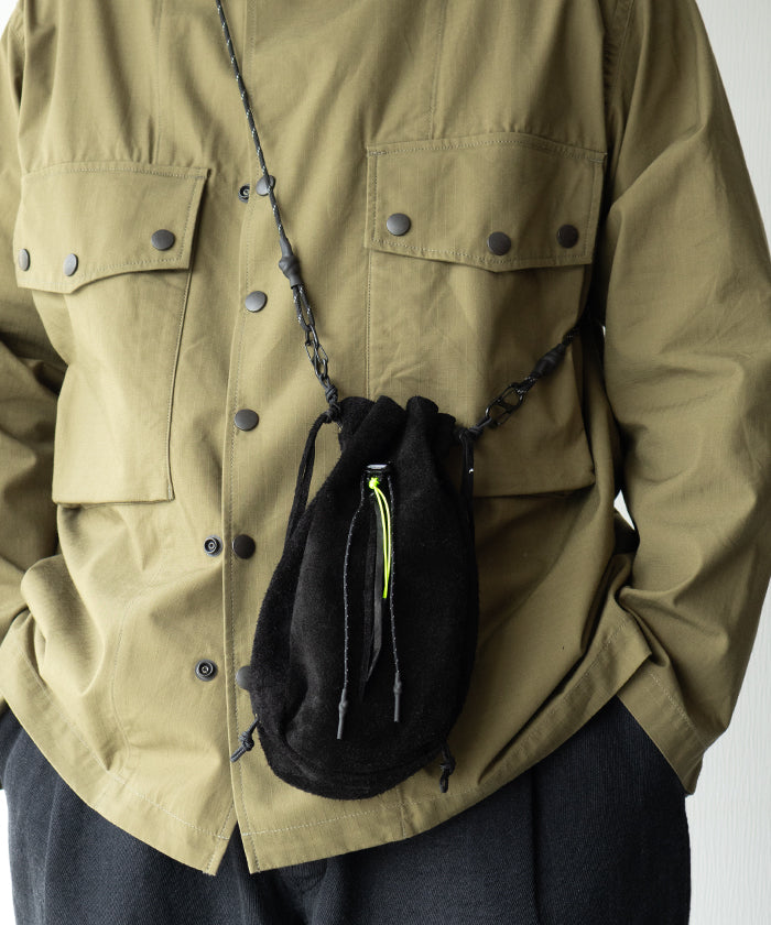 KINCHAKU LEATHER BLACK SUEDE