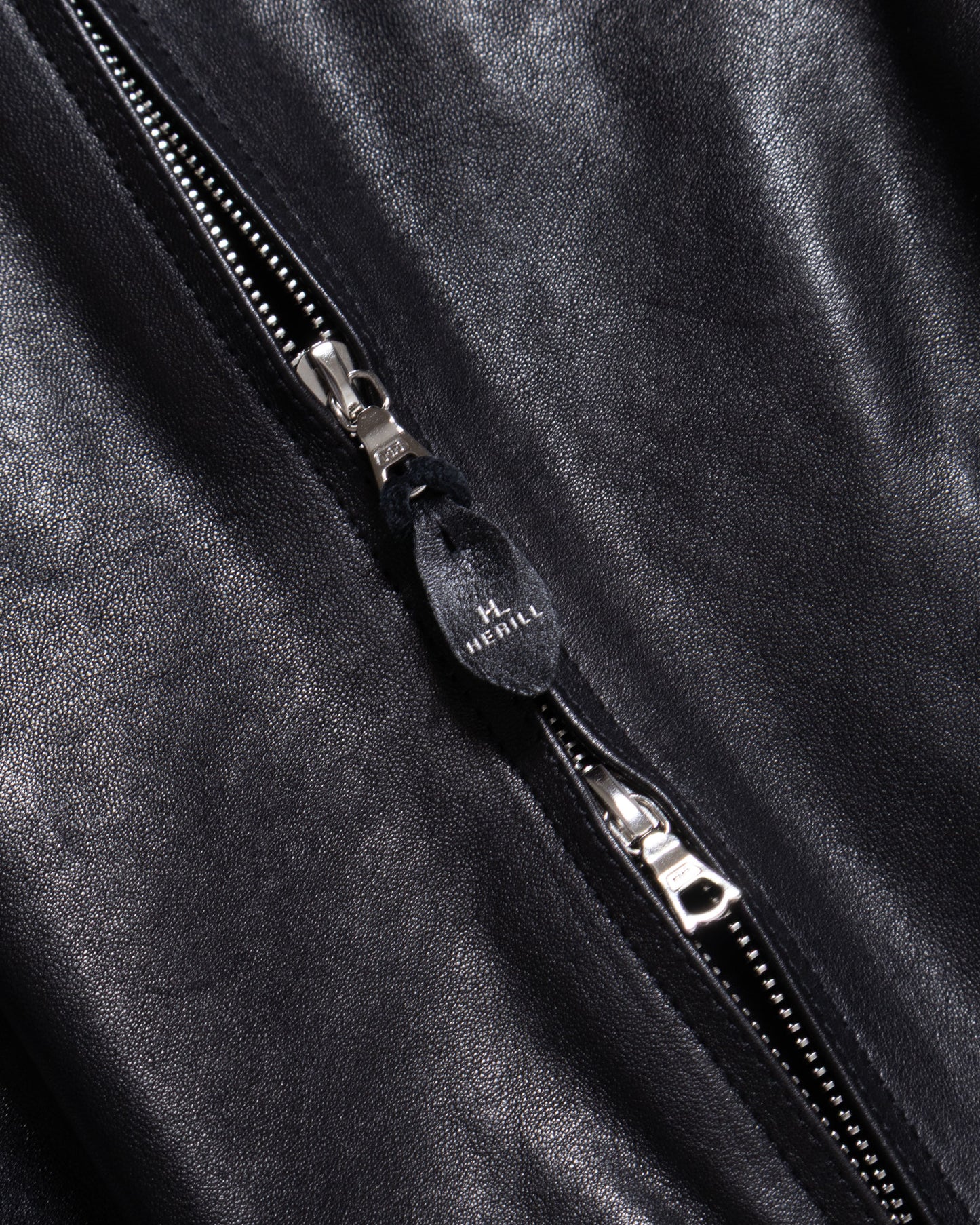 【HERILL】LAMBLEATHER WEEKEND JACKET - BLACK | ヘリル ラムレザー ウィークエンド ジャケット ブラック 2026fw 2026秋冬 正規取扱店 神奈川 鎌倉 ARZACH KAMAKURA オンラインショップ 通販