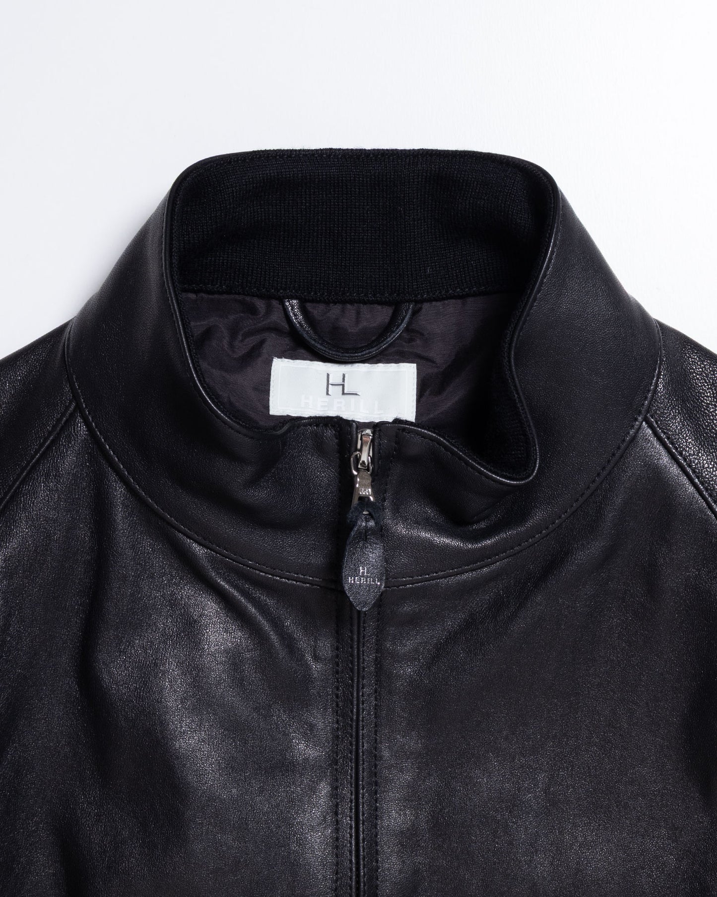 【HERILL】LAMBLEATHER WEEKEND JACKET - BLACK | ヘリル ラムレザー ウィークエンド ジャケット ブラック 2026fw 2026秋冬 正規取扱店 神奈川 鎌倉 ARZACH KAMAKURA オンラインショップ 通販