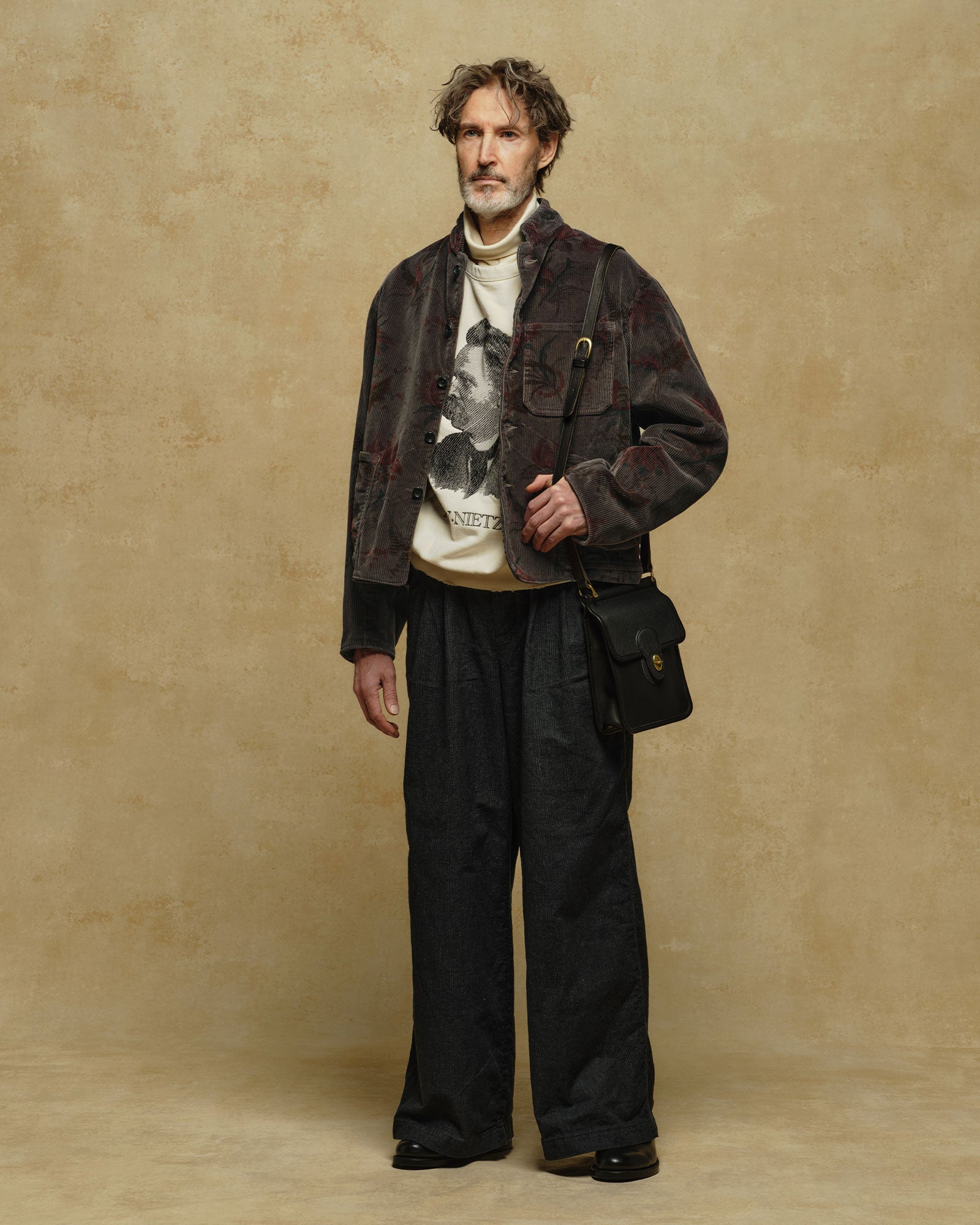 AUBERGE MADISON BLACK × BLACK 着用 コーディネート ショルダーバッグ