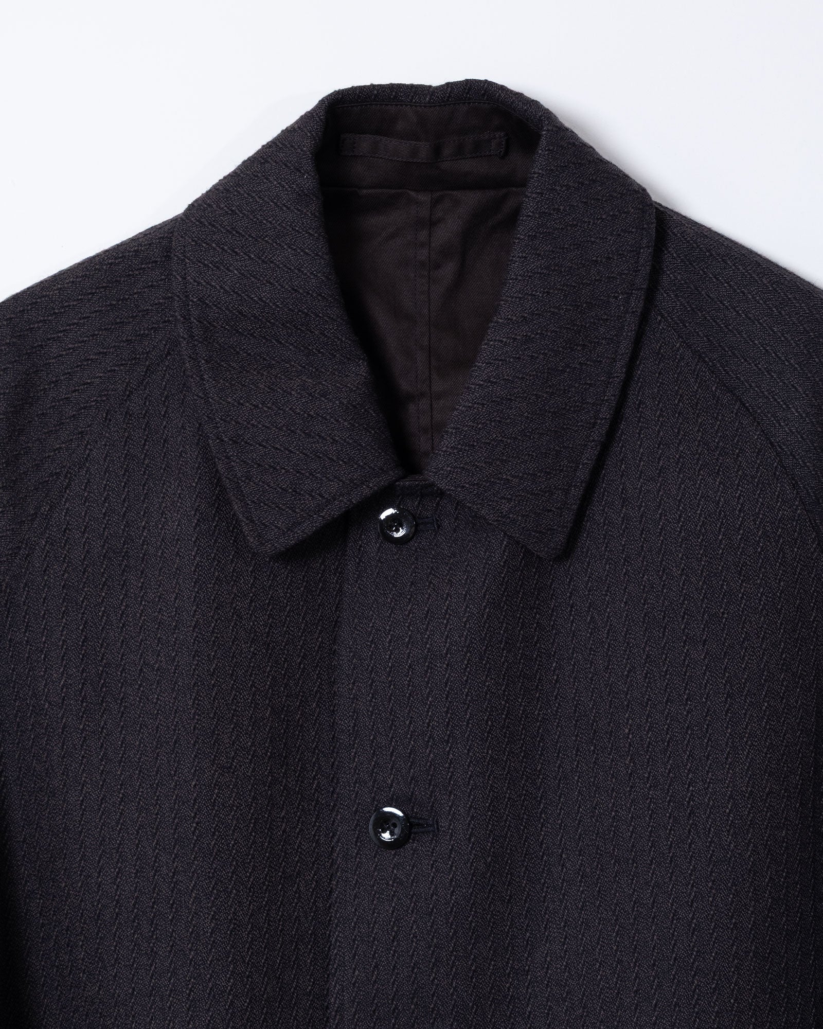 OUTIL MANTEAU CHAMBON 表地 全体 生地感 ストライプ