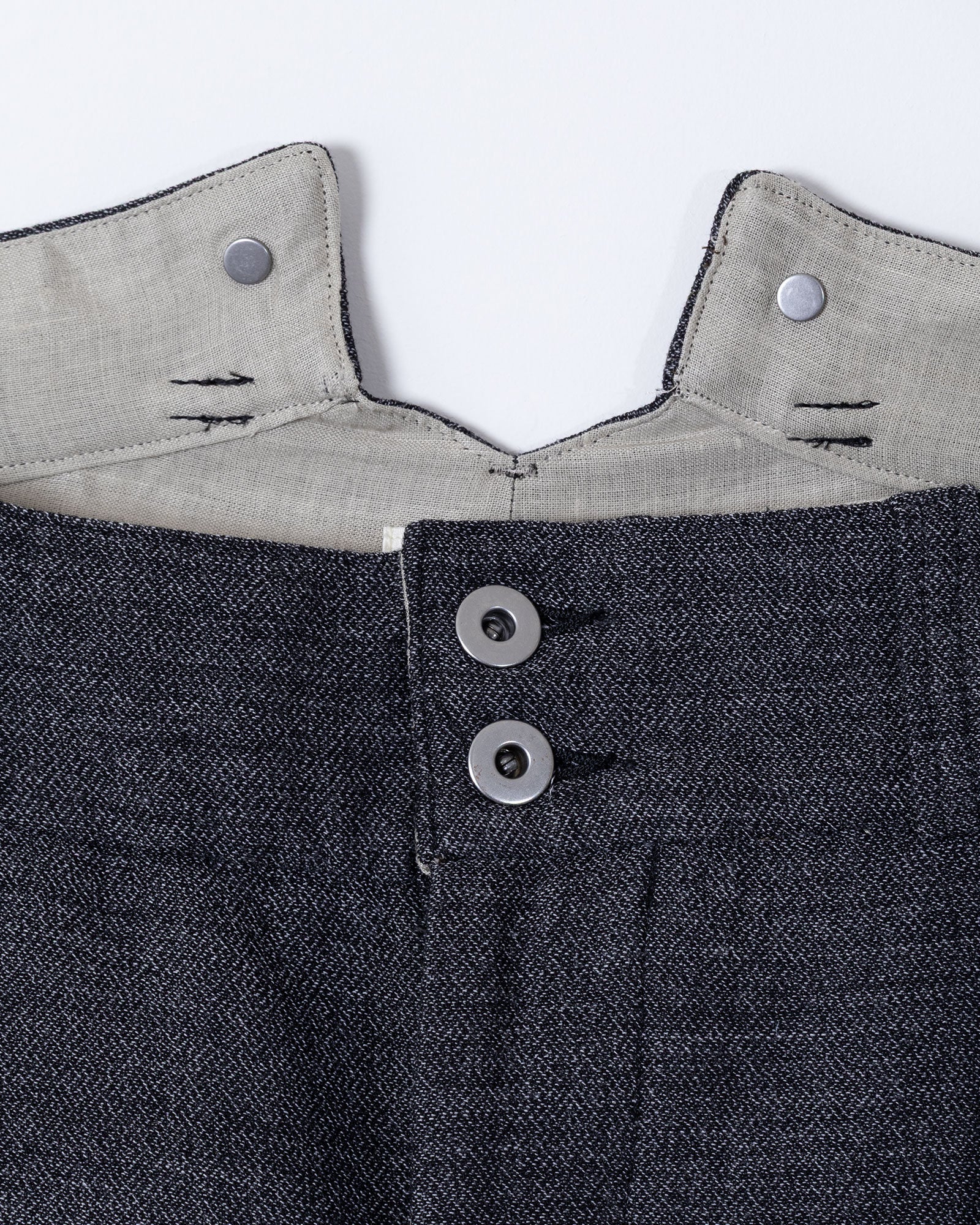 INTÉRIM MELANGE WOOL BOURGERON 股下ディテール 特徴的な縫製