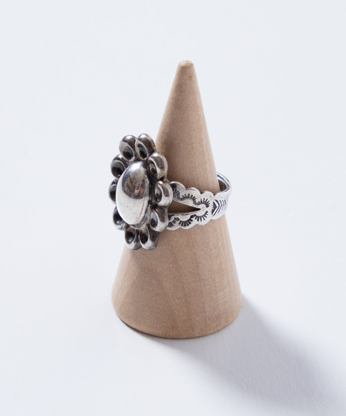 VINTAGE NAVAJO SILVER FLOWER ADJUSTABLE RING