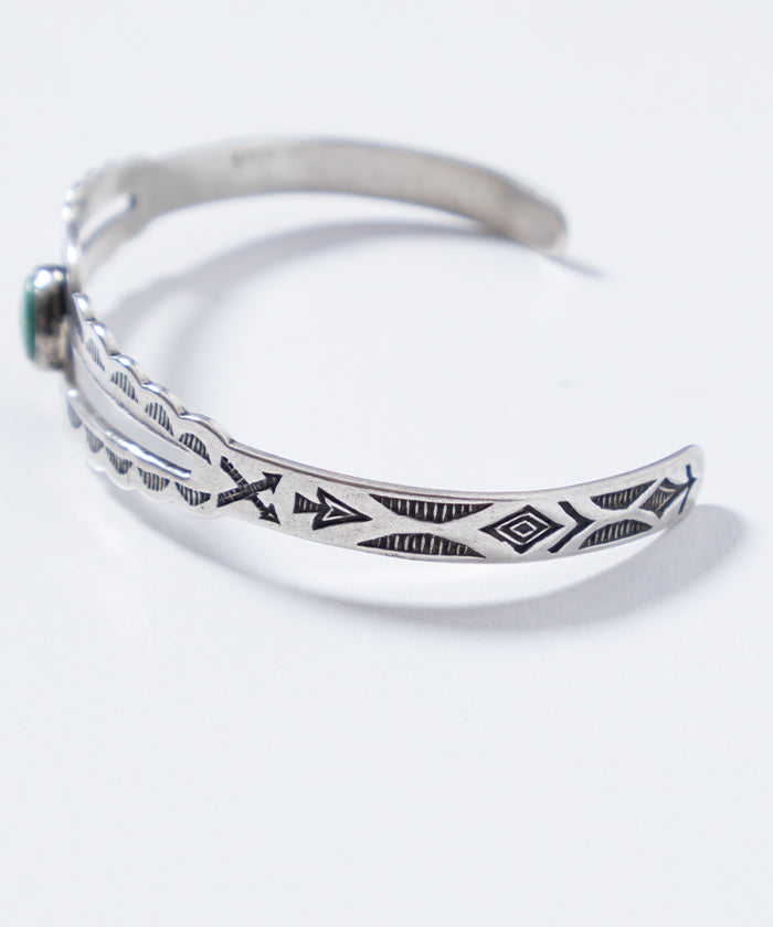 VINTAGE NAVAJO TURQUOISE & ARROW STAMPED CUFF BRACELET FRED HARVEY ERA
