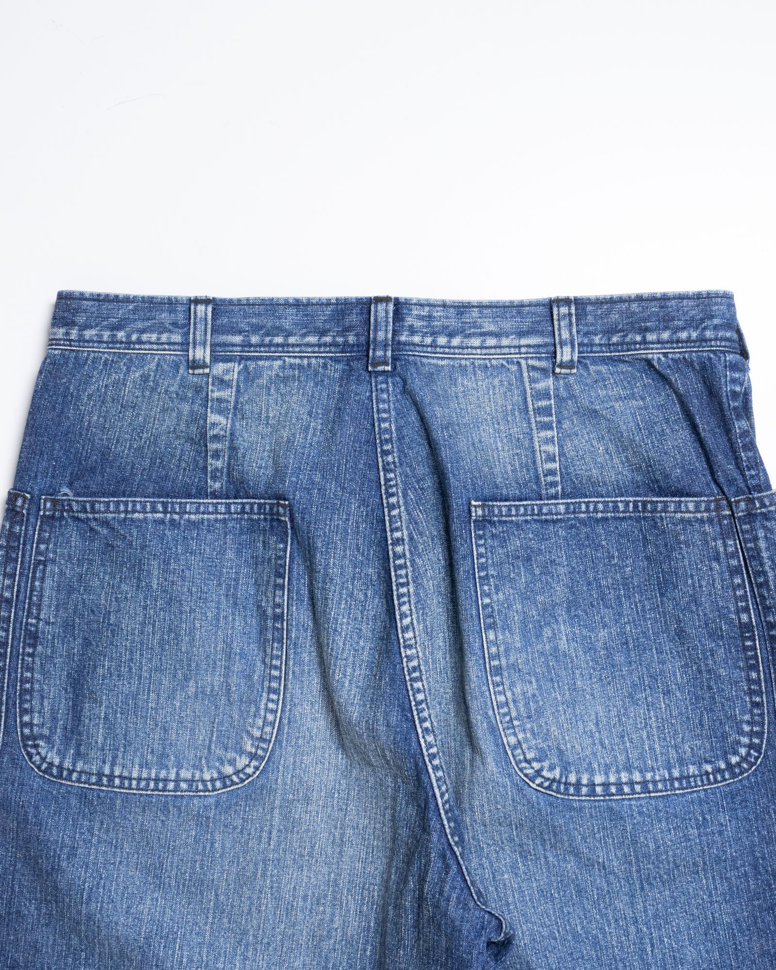HERILL NAVY DENIM UTILITY PANTS スタイリング2