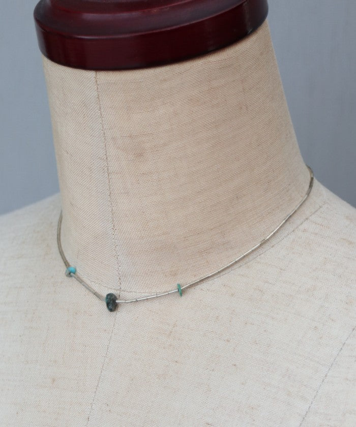 VINTAGE NAVAJO TIRQUOISE AND LIQUID SILVER NECKLACE / ナバホ リキッドシルバーネックレス ターコイズ レディース