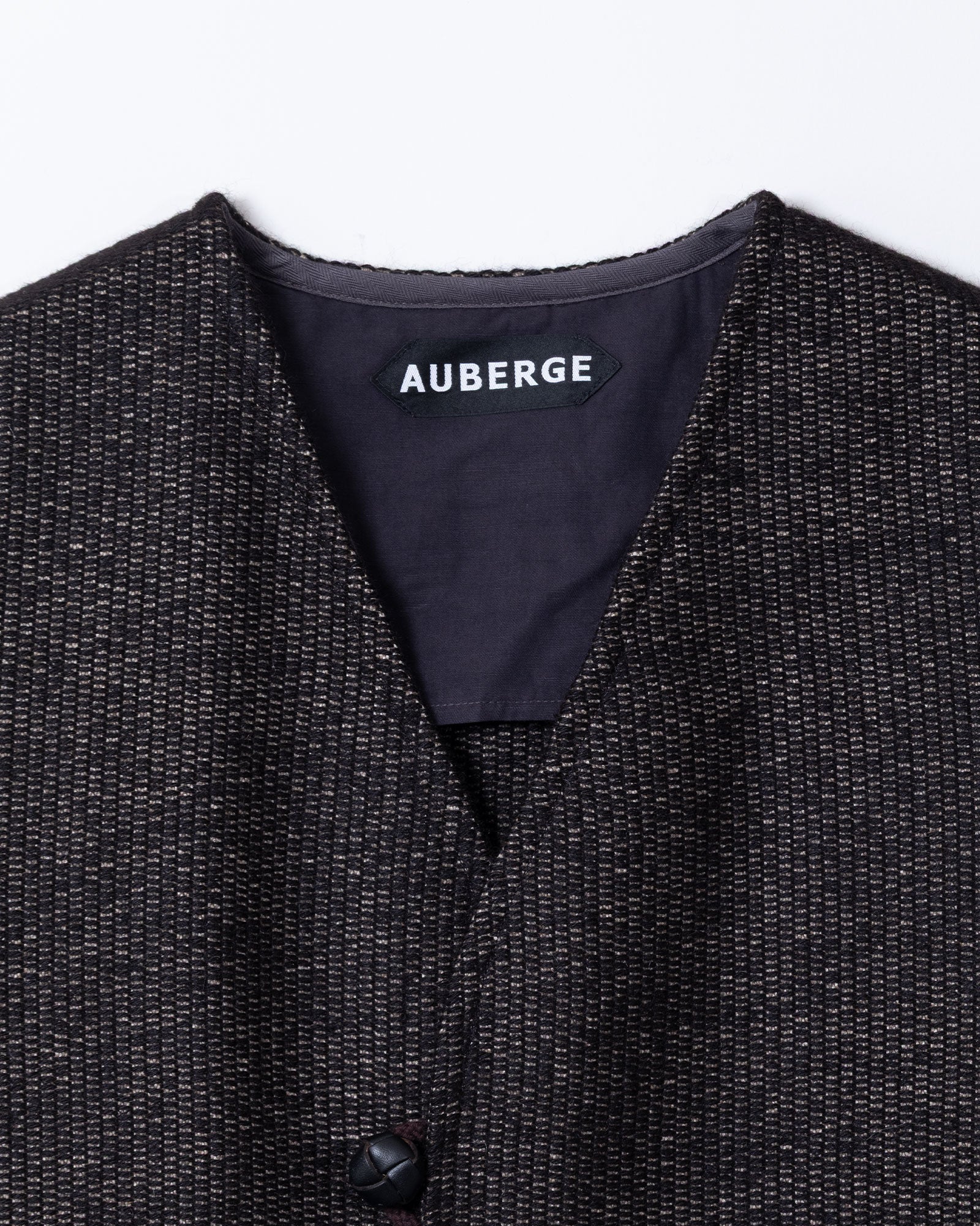 AUBERGE ORTEGA NATURAL BLACK アルパカ生地感 チマヨ織り クローズアップ
