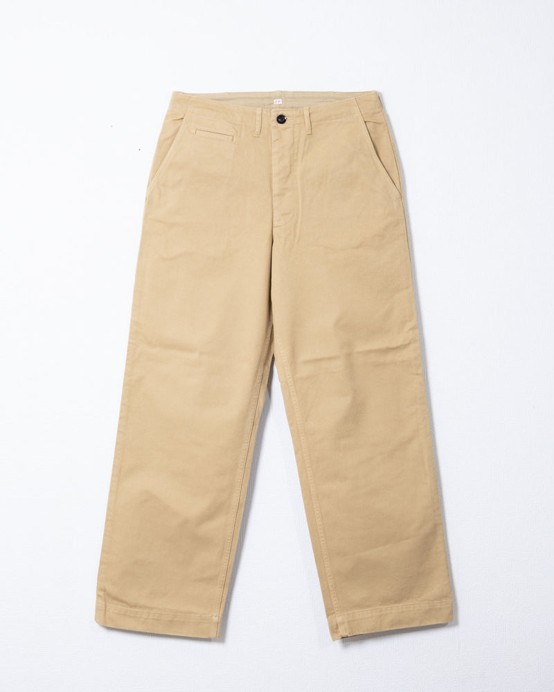 OUTIL（ウティ） PANTALON MEYNES - BEIGE 無染色チノパン ストレートシルエット 正面全体画像