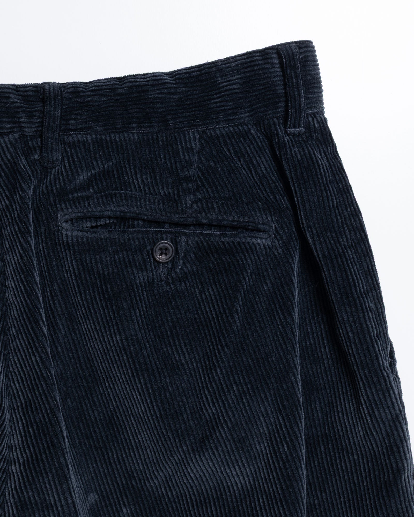 AUBERGE PANTIN DUSTY NAVY コーデュロイ生地感 ストーンウォッシュ
