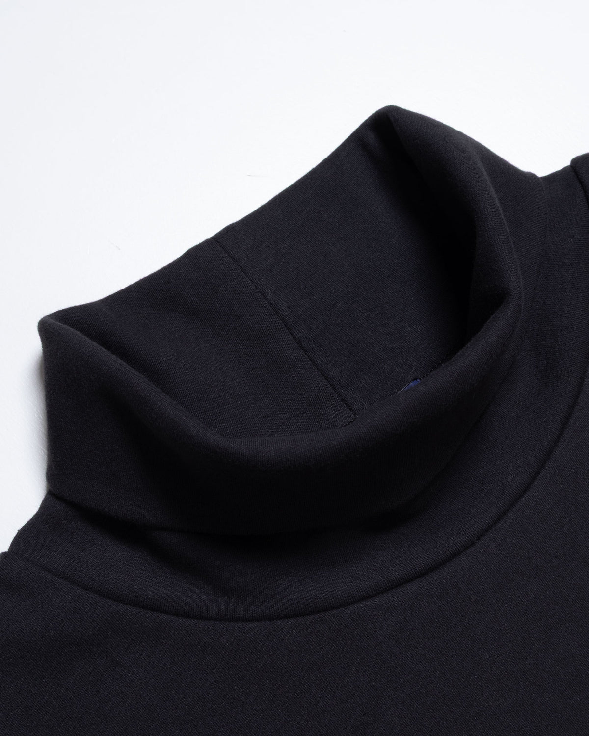PLAIN COTTON TURTLENECK - BLACK