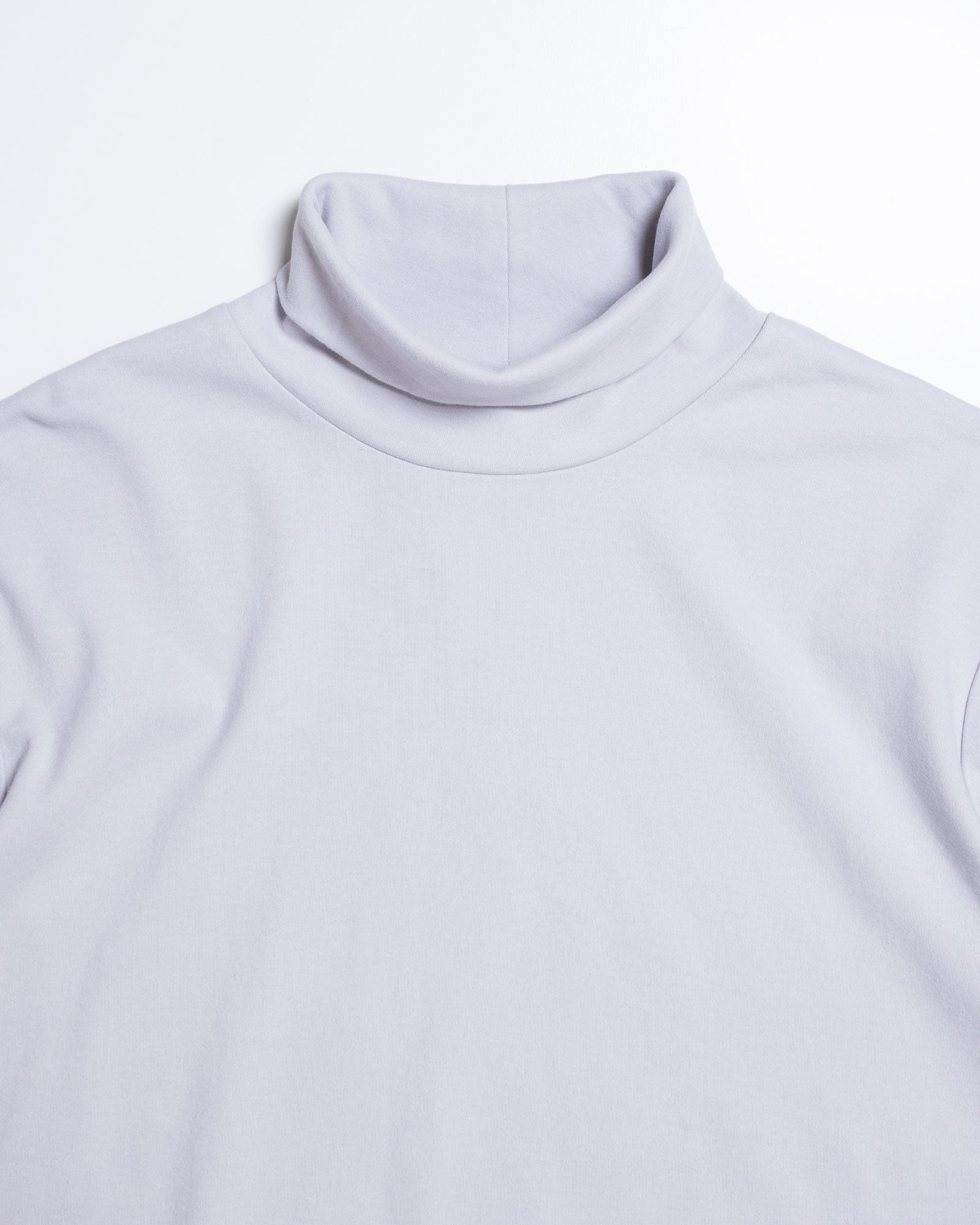 DRESS PLAIN COTTON TURTLENECK タートルネック 首元 ディテール