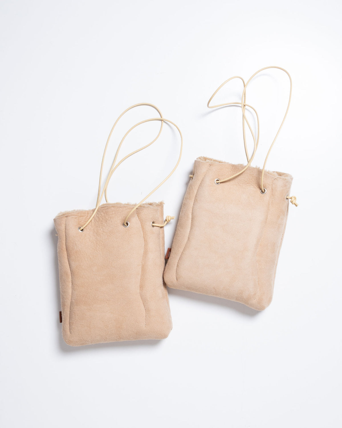 PREMITIVE DRAWSTRING BAG MOUTON - NATURAL